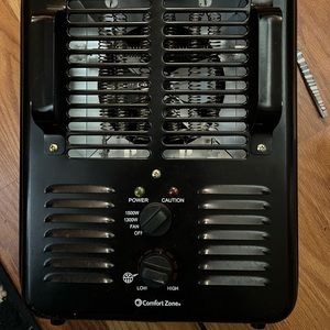 Portable plug in heater 1500w